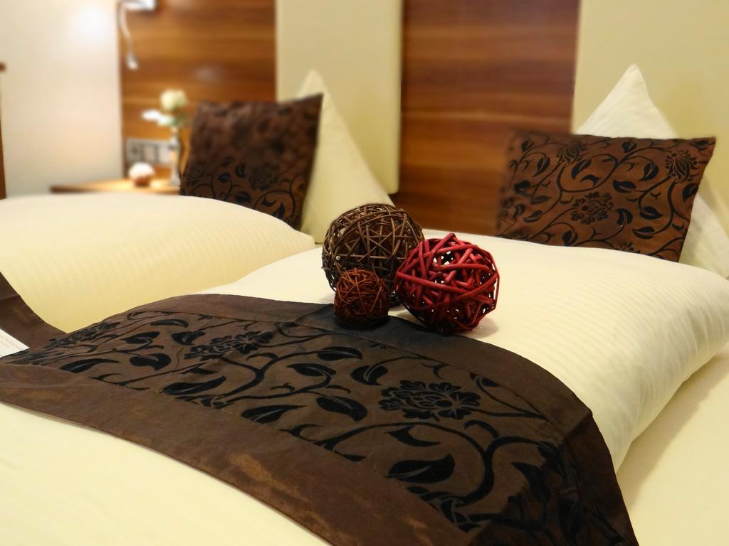 Hotel Schuetzenhof Spa Garden Bürstadt Eksteriør bilde