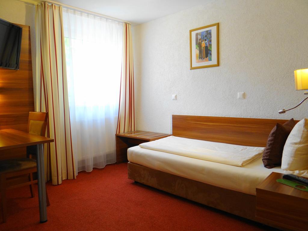 Hotel Schuetzenhof Spa Garden Bürstadt Eksteriør bilde
