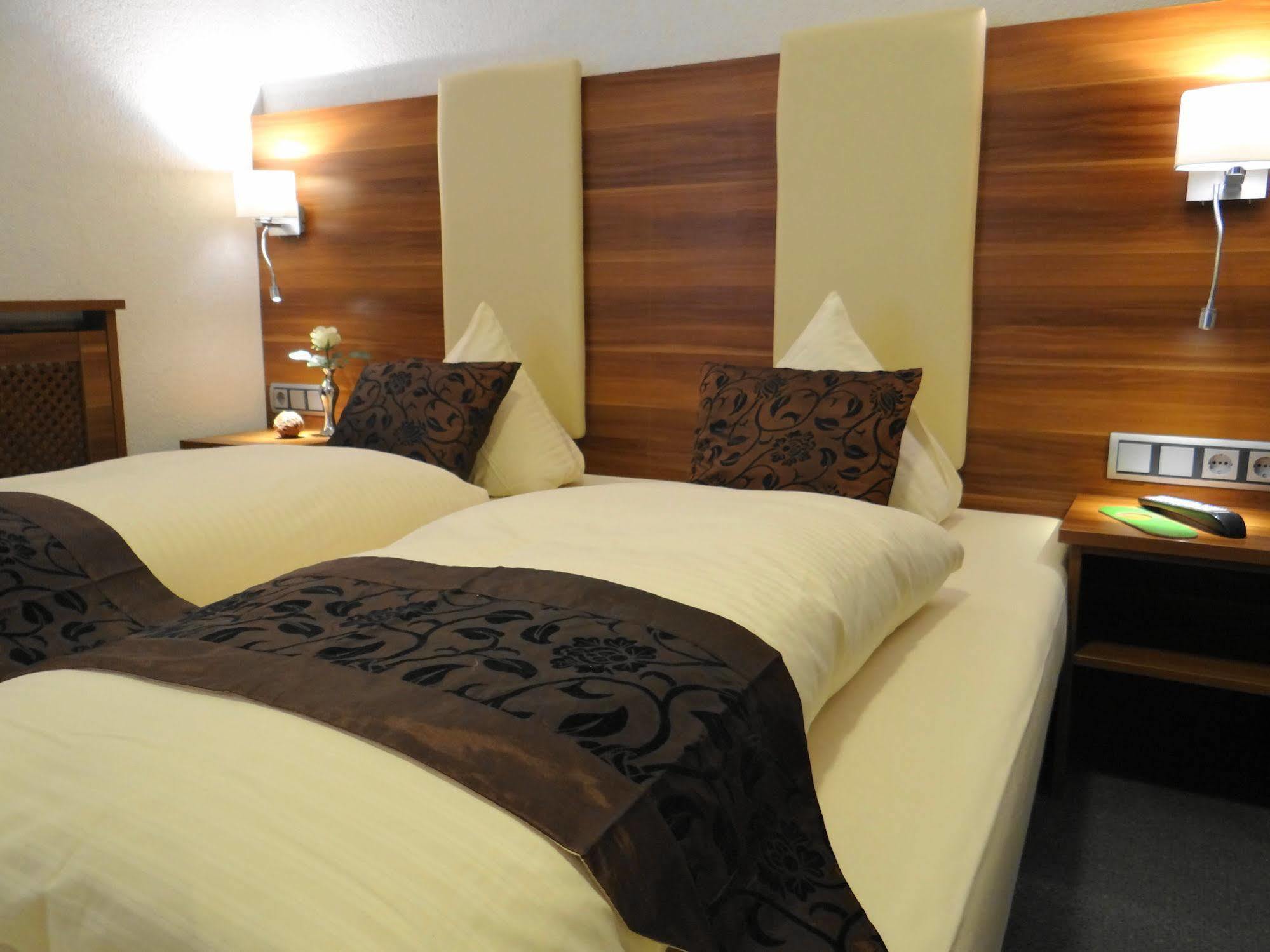 Hotel Schuetzenhof Spa Garden Bürstadt Eksteriør bilde