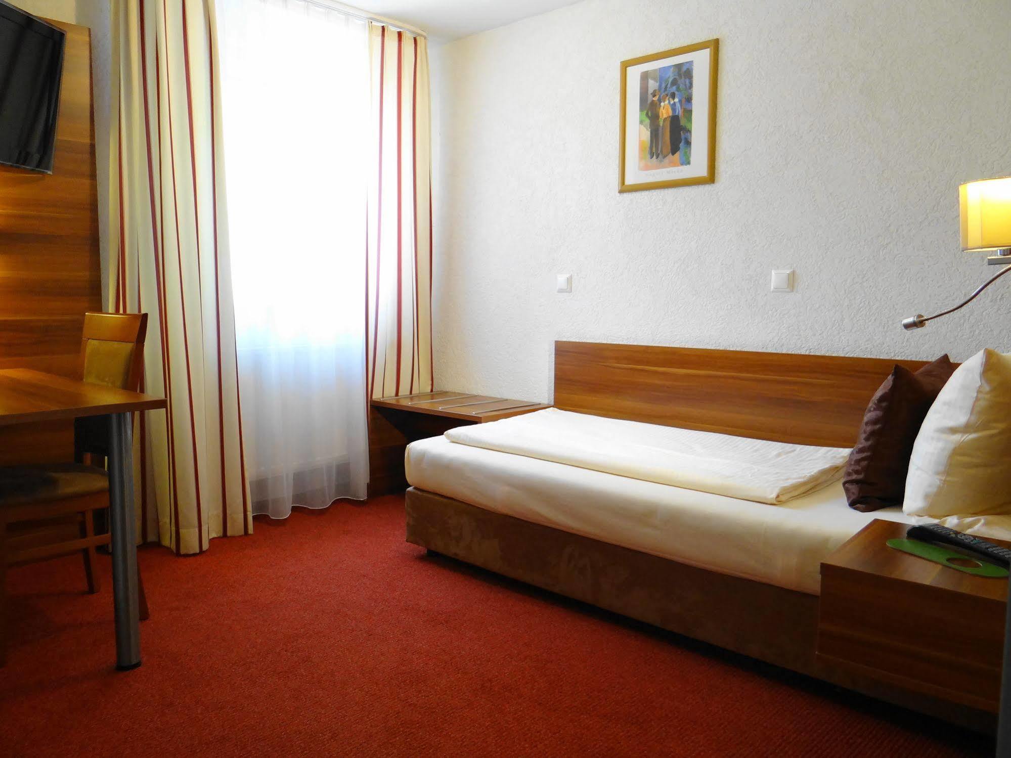 Hotel Schuetzenhof Spa Garden Bürstadt Eksteriør bilde